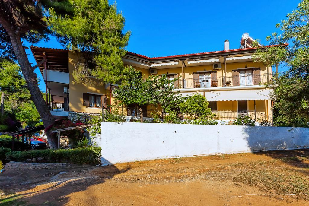 Xenios Loutra Village Karnagio Exterior photo
