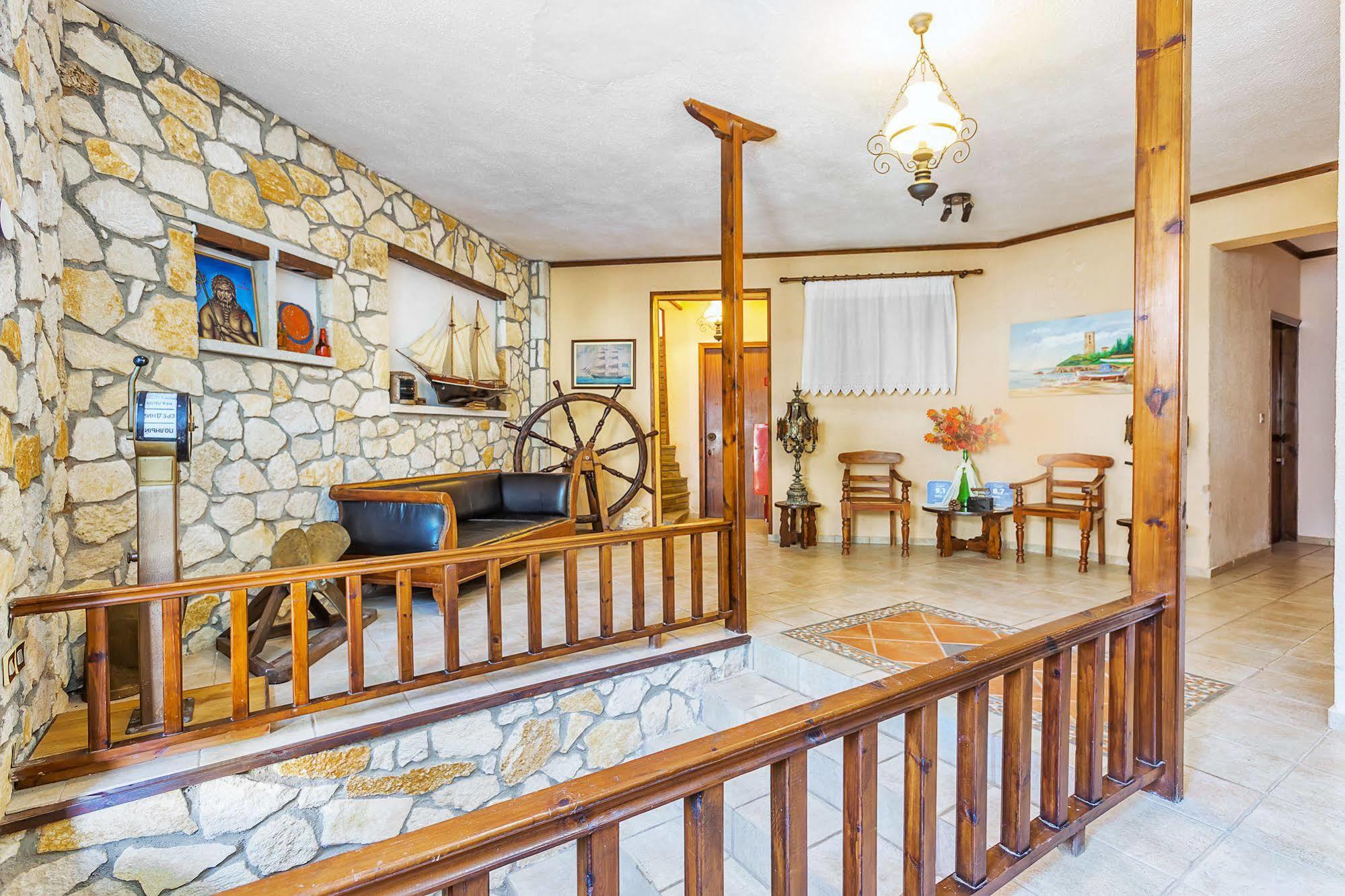 Xenios Loutra Village Karnagio Exterior photo